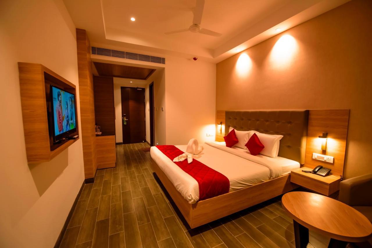 Hotel Annamalai Bahur Luaran gambar