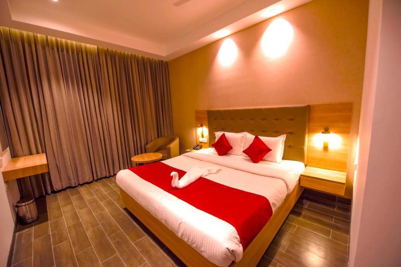 Hotel Annamalai Bahur Luaran gambar