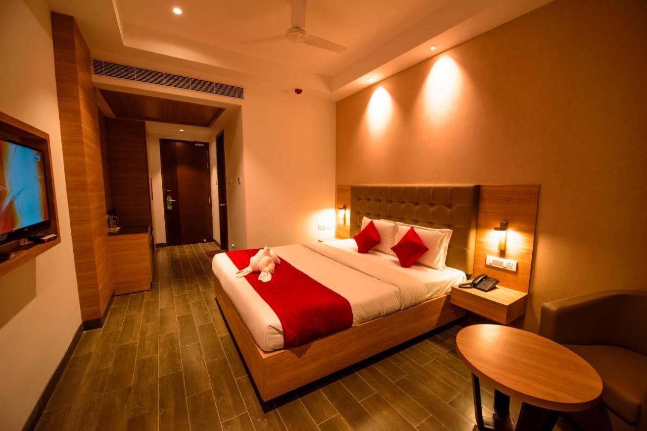 Hotel Annamalai Bahur Luaran gambar