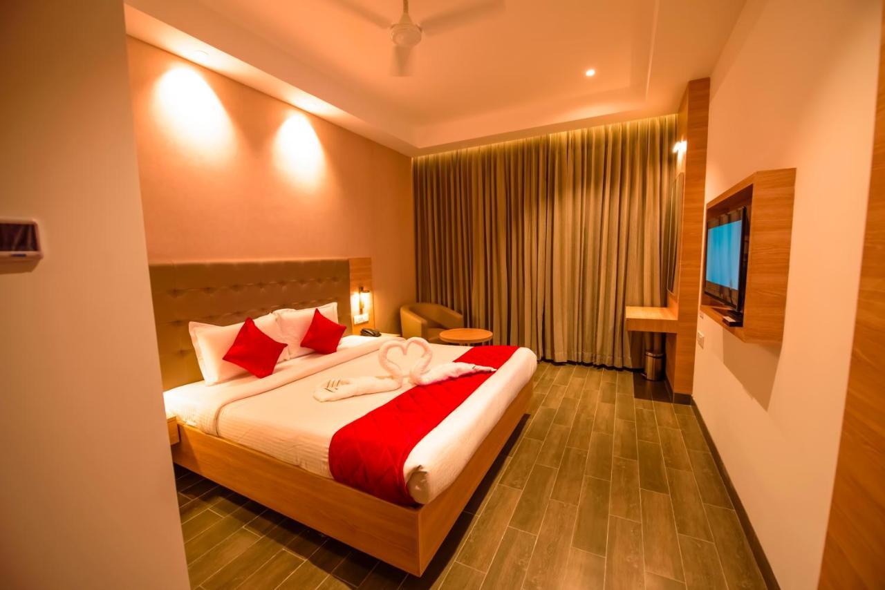 Hotel Annamalai Bahur Luaran gambar