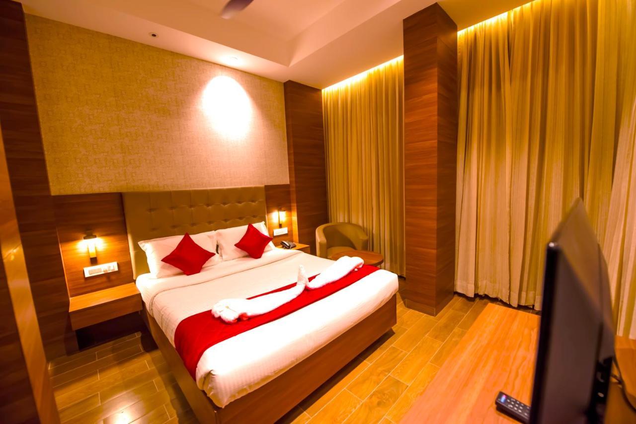 Hotel Annamalai Bahur Luaran gambar